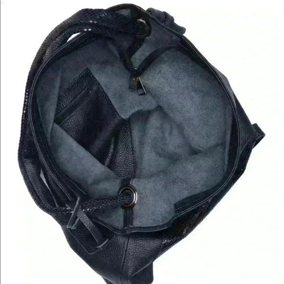 Persaman Snake Embossed Shoulder Bag - Picture 4 of 9